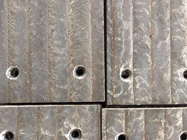 碳化铬堆焊耐磨钢板的特点