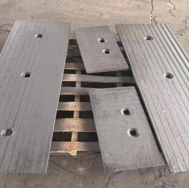 堆焊耐磨板的厚度要求